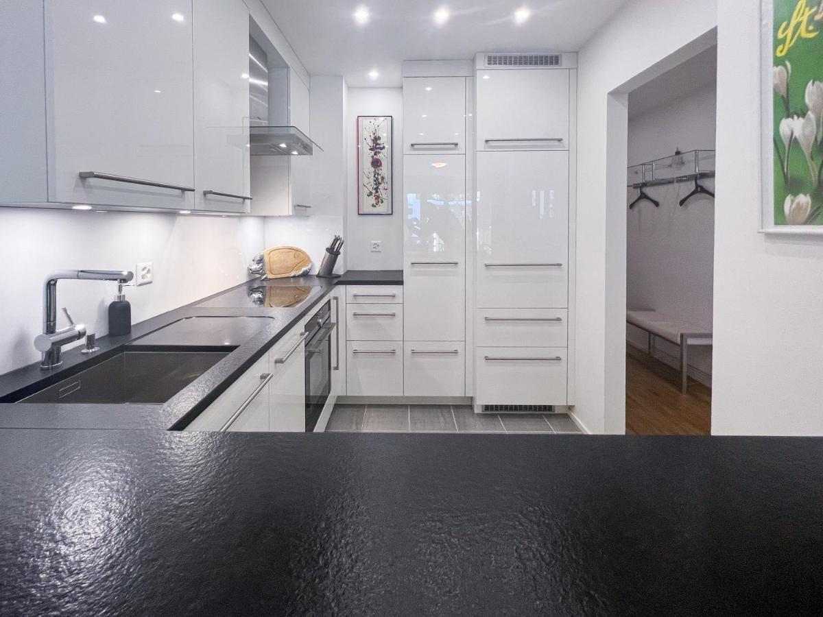 Designer Kueche - Suedbalkon - Tg-stellplatz - Wlan * Svatý Mořic